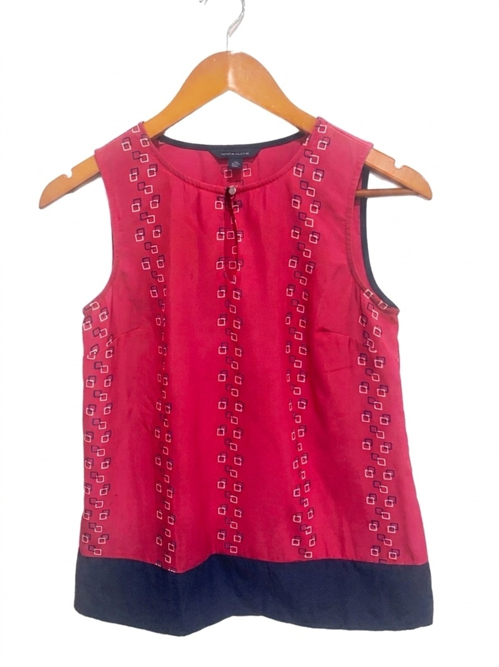 Tommy Hilfiger Coral-Pink Sleeveless Tank with Navy Contrast Hem - Picture 4 of 5